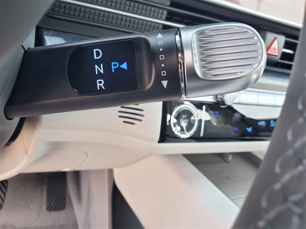 Thumbnail: 2023 Hyundai Ioniq 6 - 13