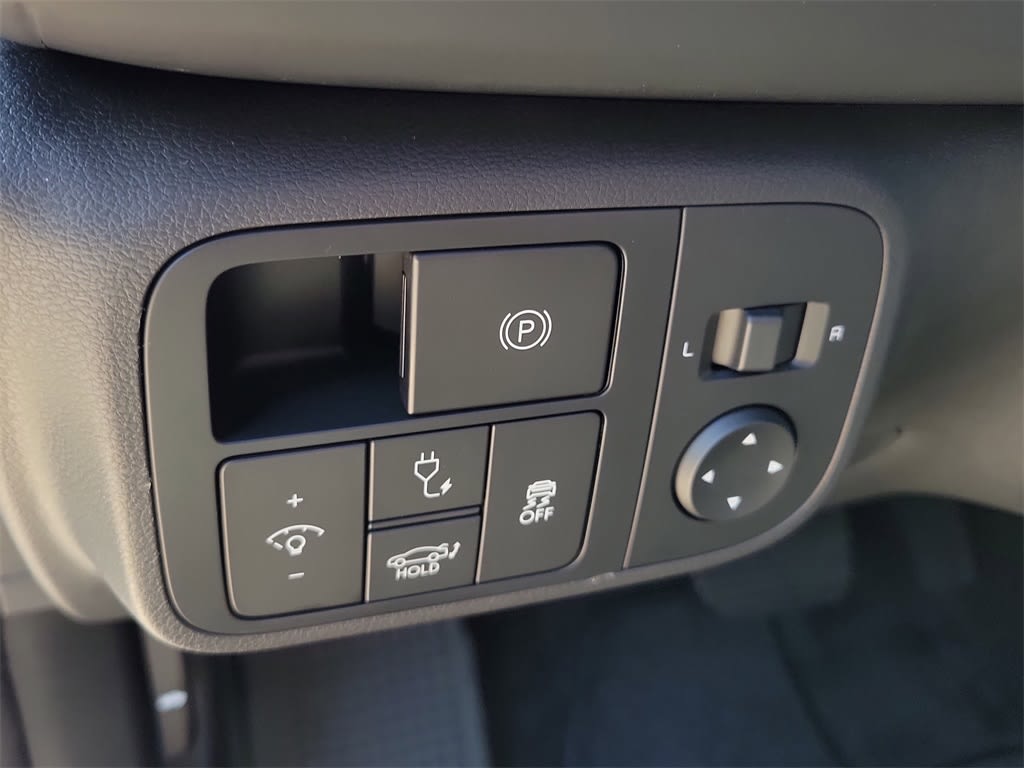 Thumbnail: 2025 Hyundai Ioniq 6 - 24