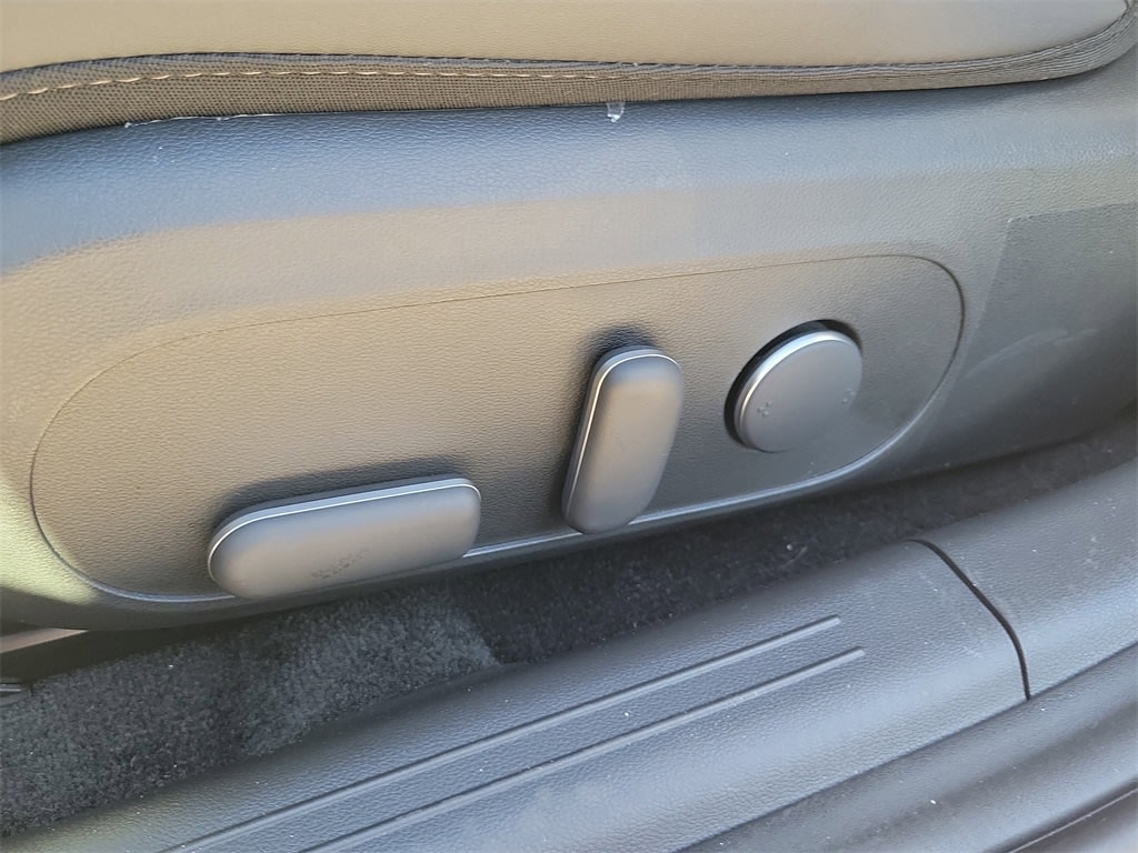 Thumbnail: 2025 Hyundai Ioniq 6 - 23