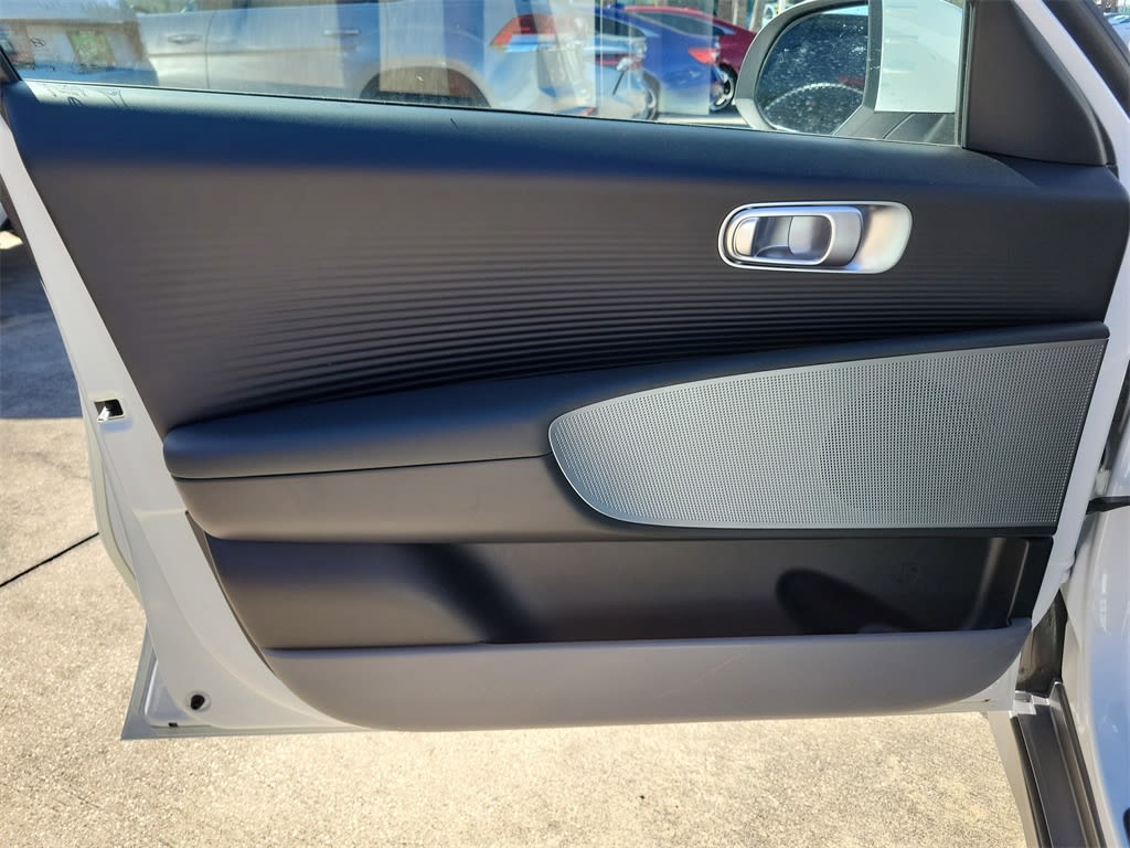 Thumbnail: 2025 Hyundai Ioniq 6 - 22