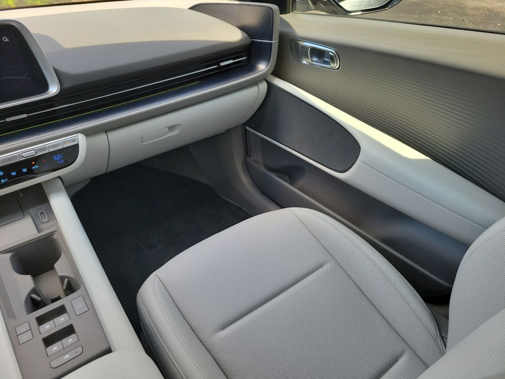 Thumbnail: 2025 Hyundai Ioniq 6 - 30