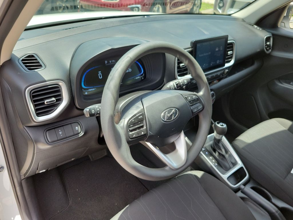 Thumbnail: 2024 Hyundai Venue - 10