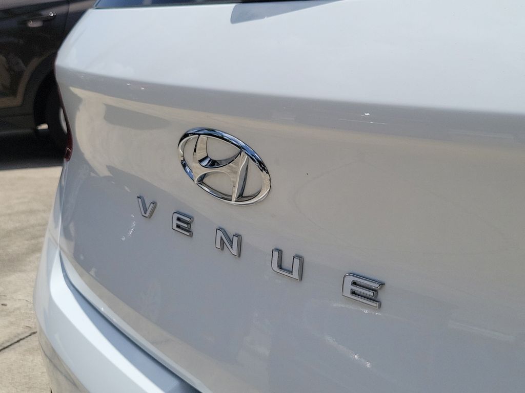 Thumbnail: 2024 Hyundai Venue - 4