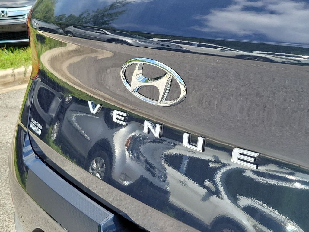 Thumbnail: 2026 Hyundai Venue - 6