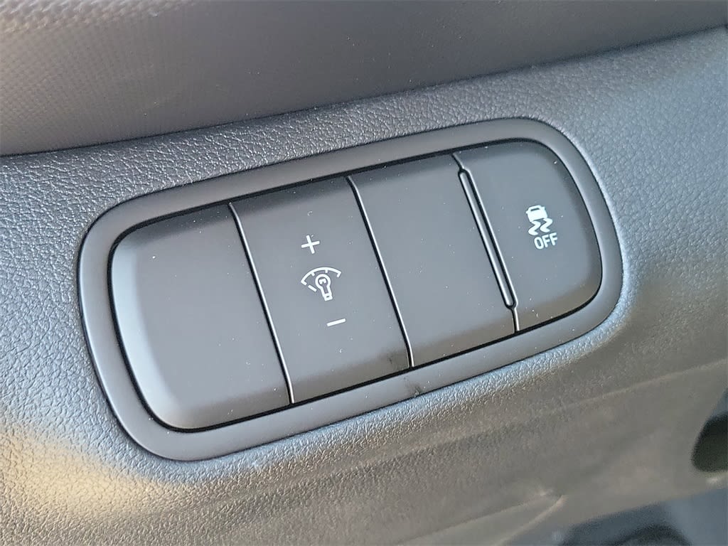 Thumbnail: 2026 Hyundai Venue - 25