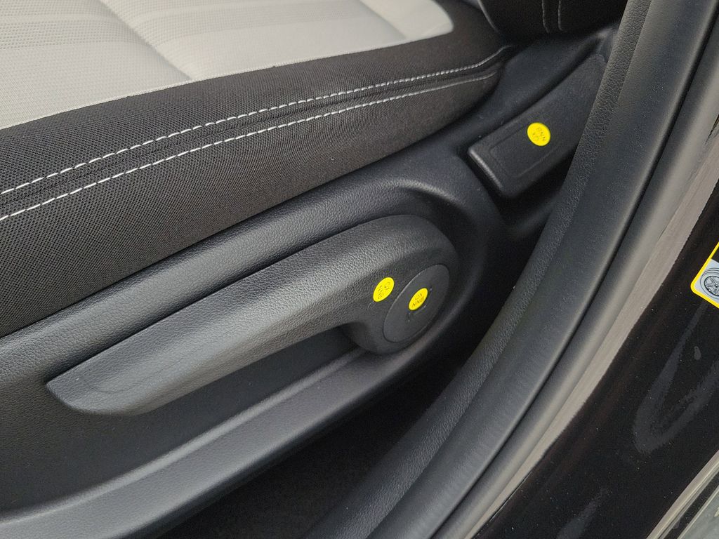 Thumbnail: 2026 Hyundai Venue - 23