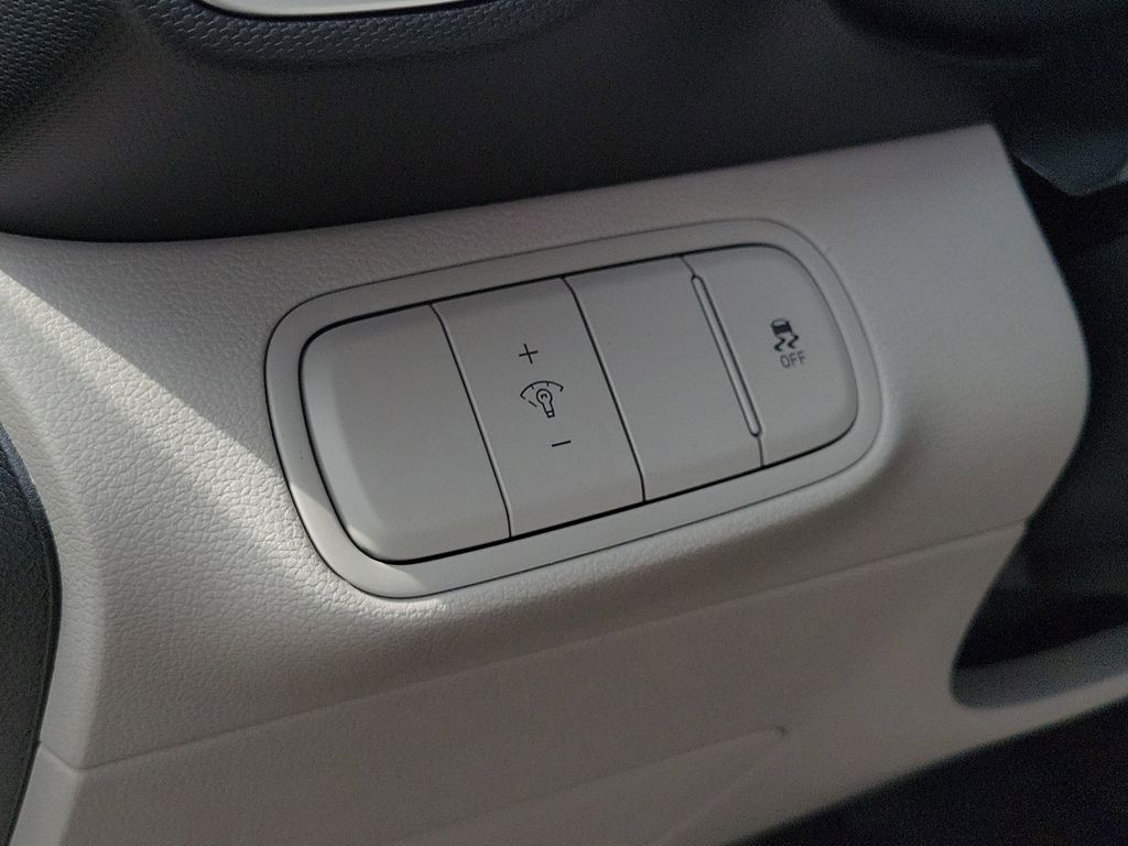 Thumbnail: 2026 Hyundai Venue - 24