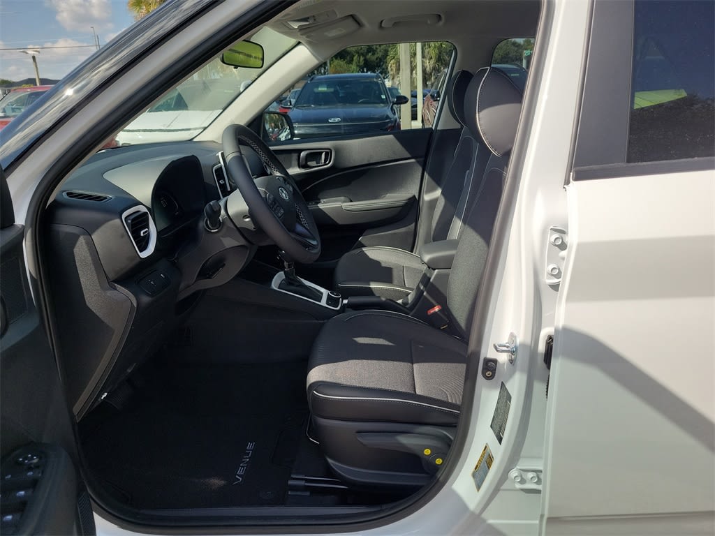 Thumbnail: 2026 Hyundai Venue - 9