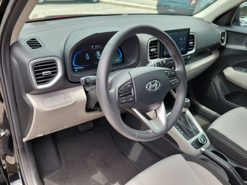 Thumbnail: 2025 Hyundai Venue - 10