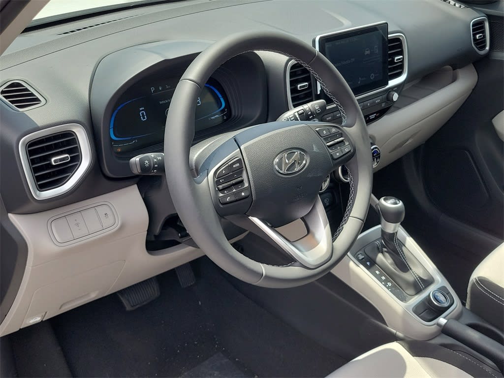 Thumbnail: 2025 Hyundai Venue - 21