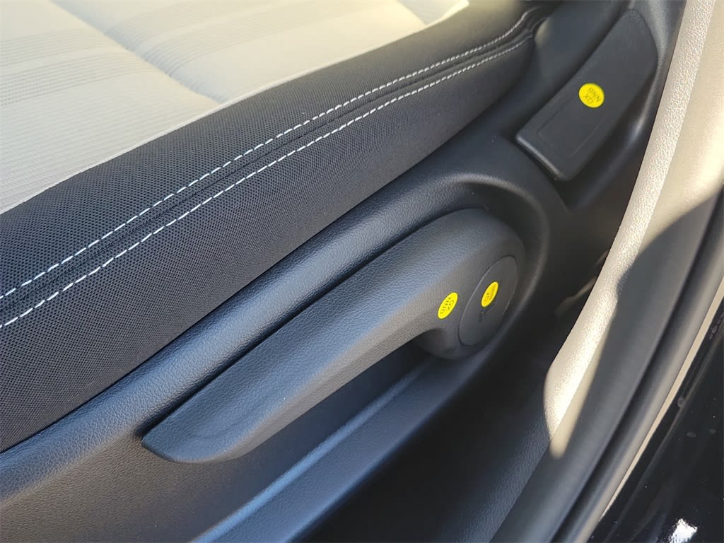 Thumbnail: 2026 Hyundai Venue - 23