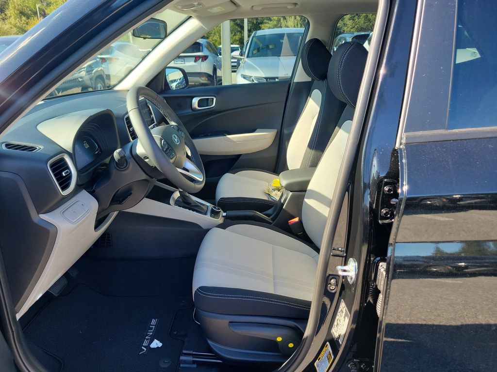 Thumbnail: 2026 Hyundai Venue - 10