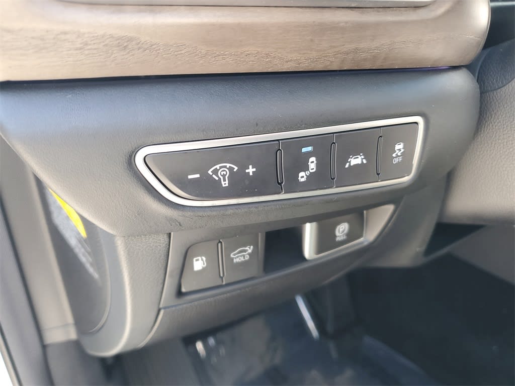 Thumbnail: 2021 Genesis G90 - 24