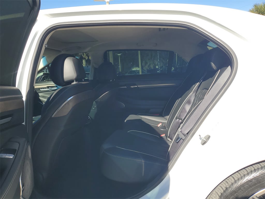 Thumbnail: 2021 Genesis G90 - 17