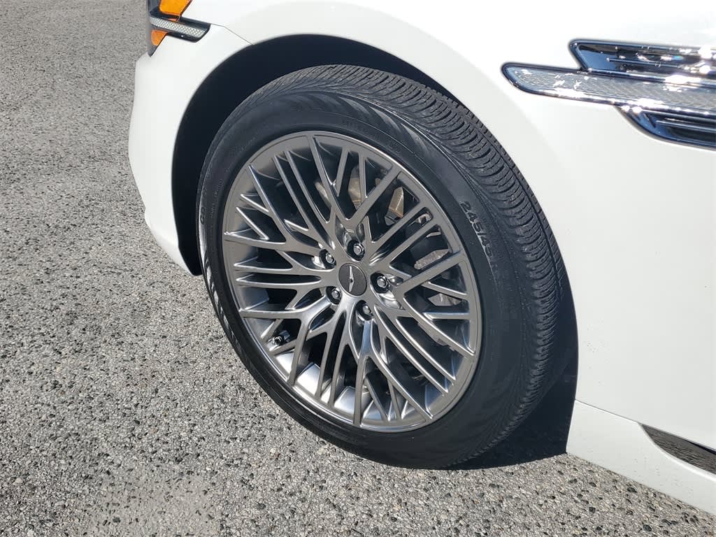 Thumbnail: 2021 Genesis G90 - 5