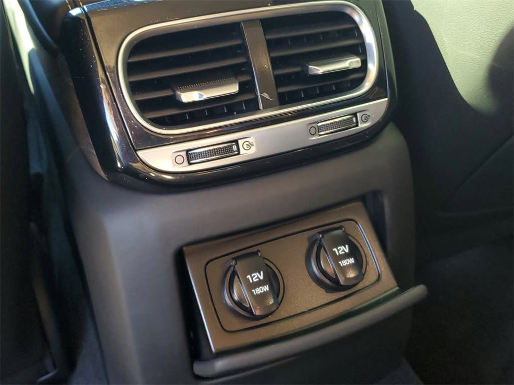 Thumbnail: 2021 Genesis G90 - 18