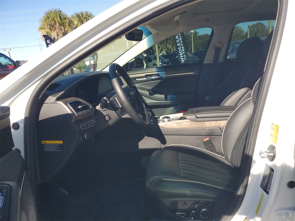 Thumbnail: 2021 Genesis G90 - 7