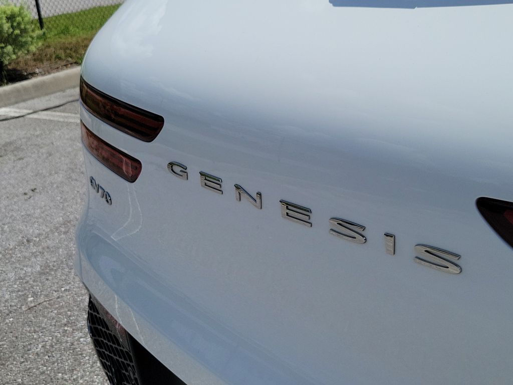 Thumbnail: 2023 Genesis GV70 - 19