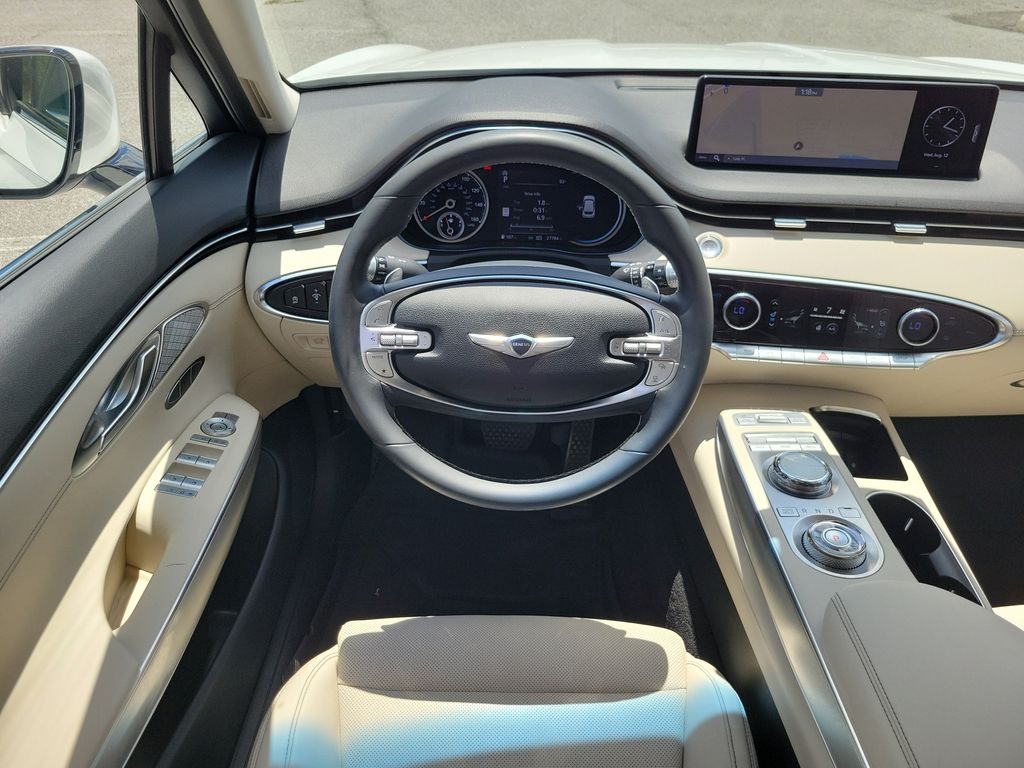 Thumbnail: 2023 Genesis GV70 - 7