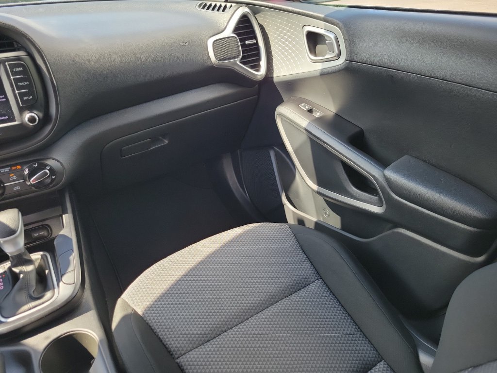 Thumbnail: 2022 Kia Soul - 26