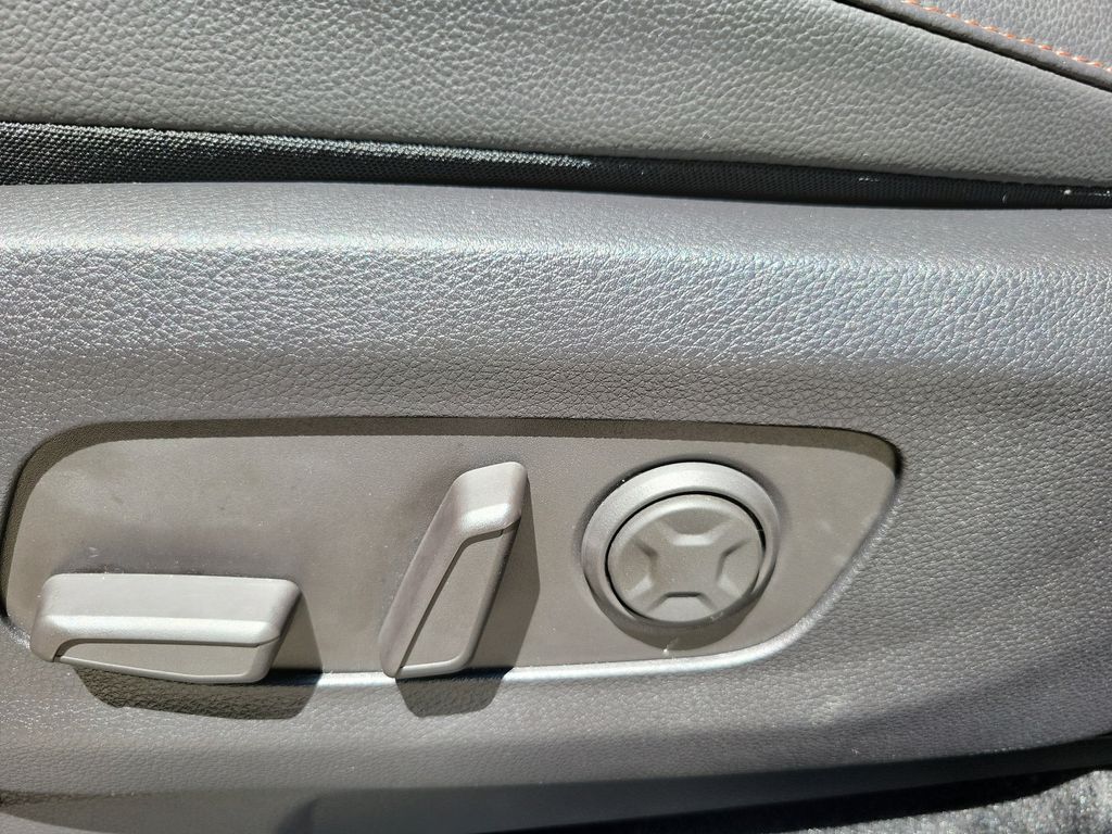Thumbnail: 2024 Kia Carnival - 22