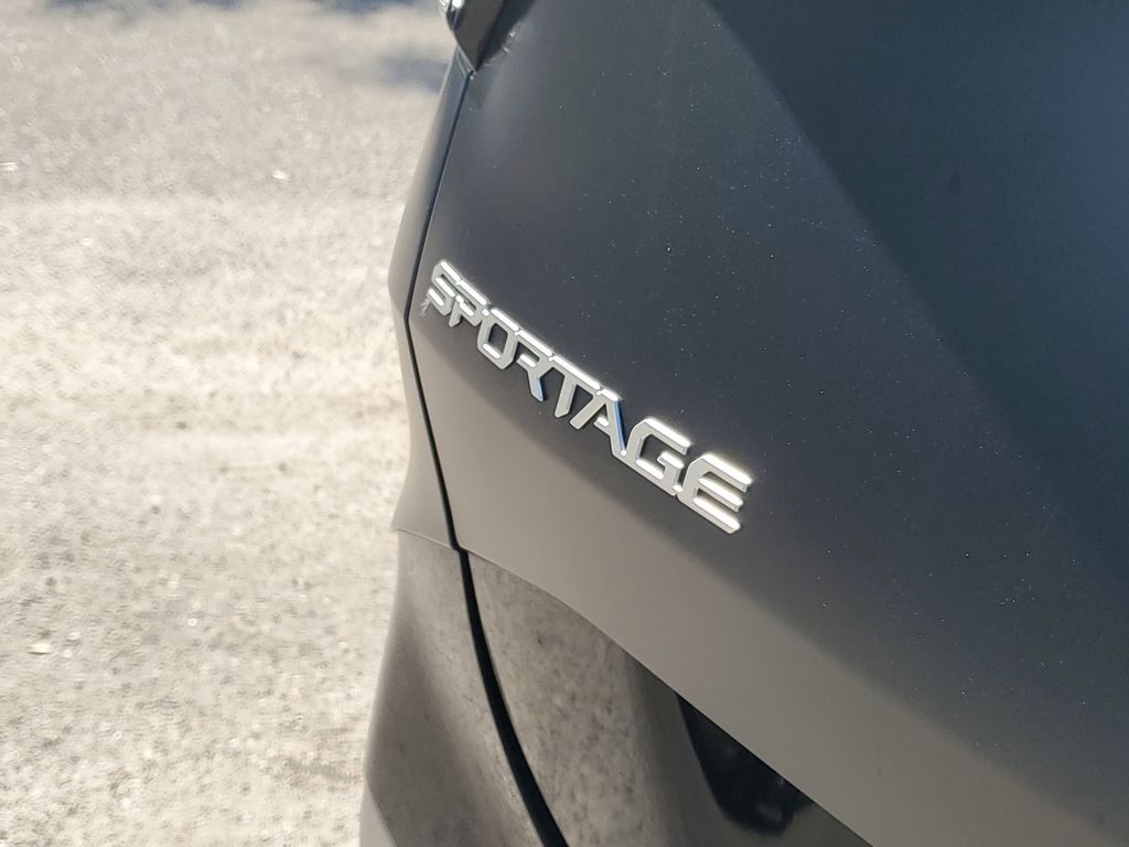 Thumbnail: 2025 Kia Sportage - 17