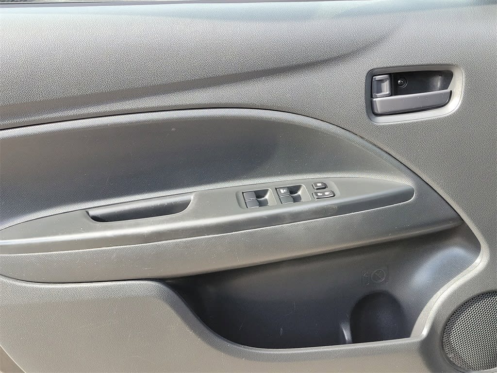 2022 Mitsubishi Mirage ES 23