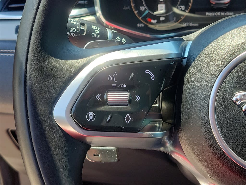 Thumbnail: 2025 Jaguar F-Pace - 28