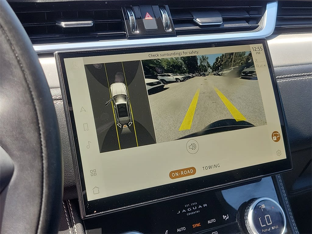 Thumbnail: 2025 Jaguar F-Pace - 32