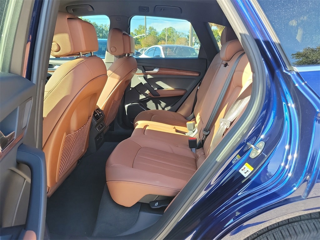 Thumbnail: 2022 Audi Q5 - 10