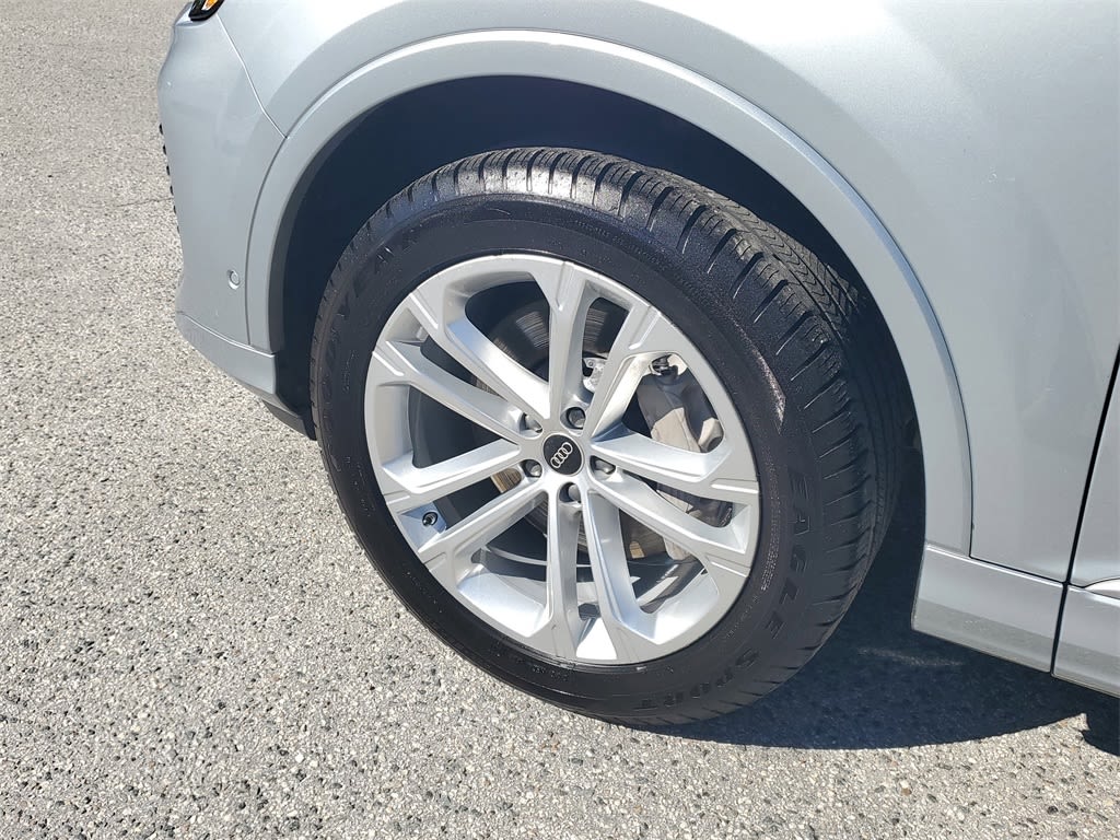 Thumbnail: 2025 Audi Q7 - 5