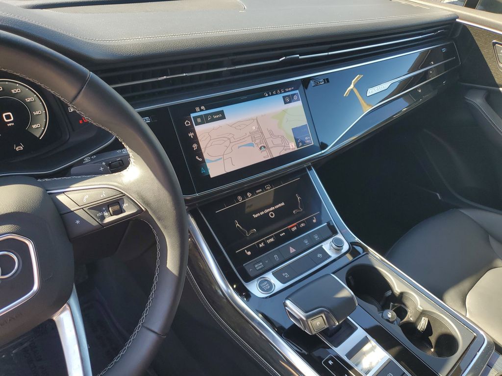 Thumbnail: 2025 Audi Q7 - 30