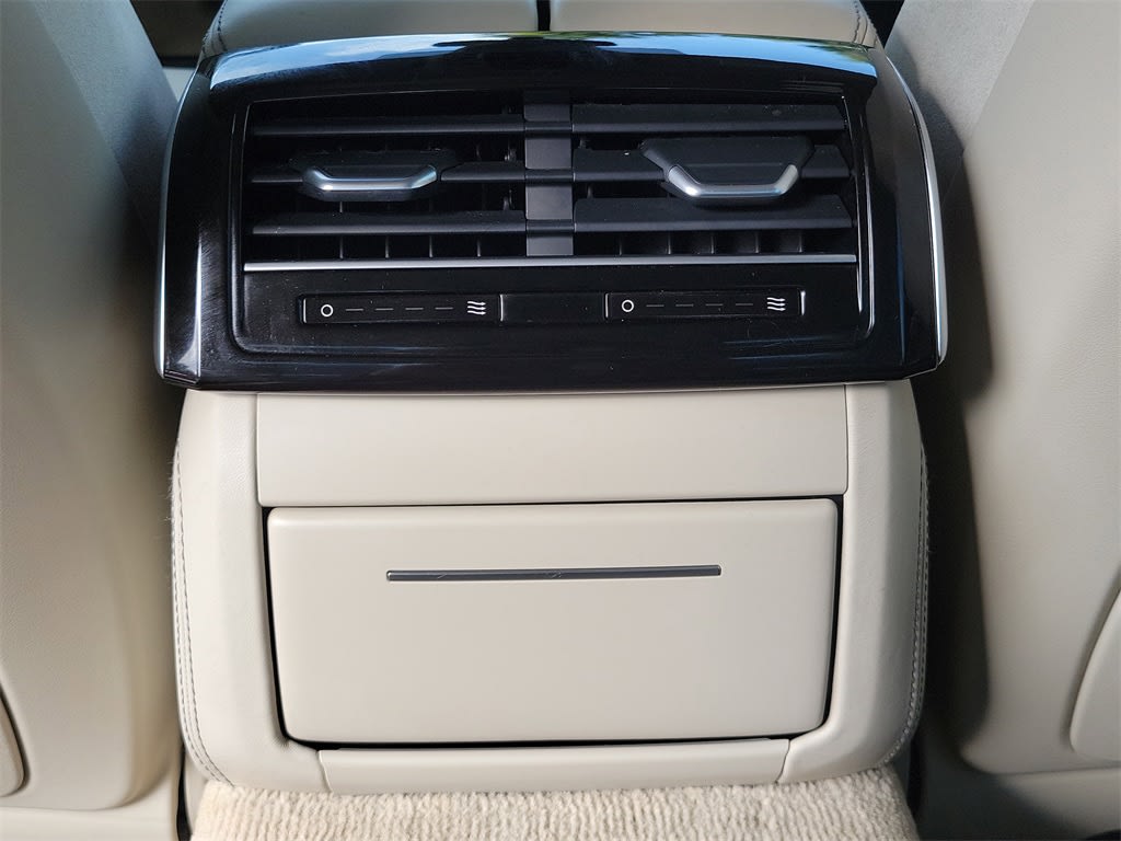 Thumbnail: 2021 Audi A8 - 27