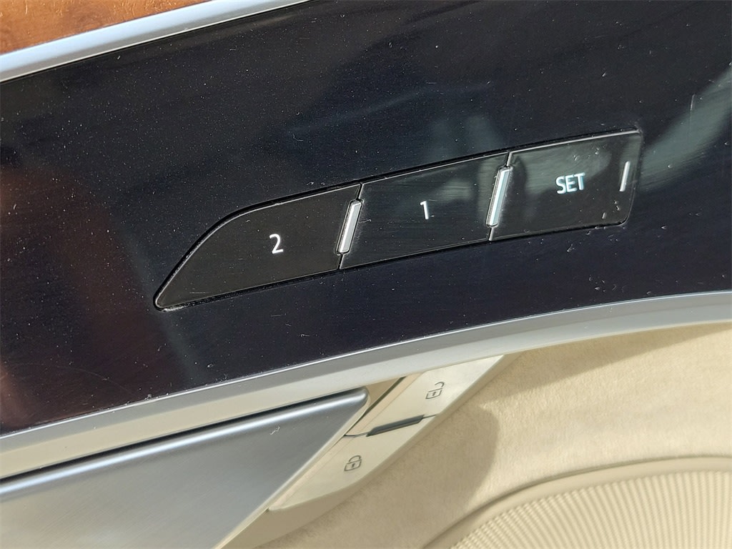 Thumbnail: 2021 Audi A8 - 30