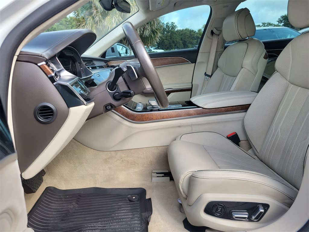 Thumbnail: 2021 Audi A8 - 10