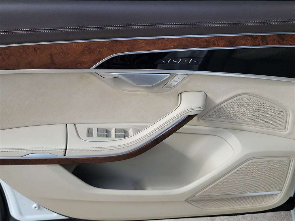 Thumbnail: 2021 Audi A8 - 24