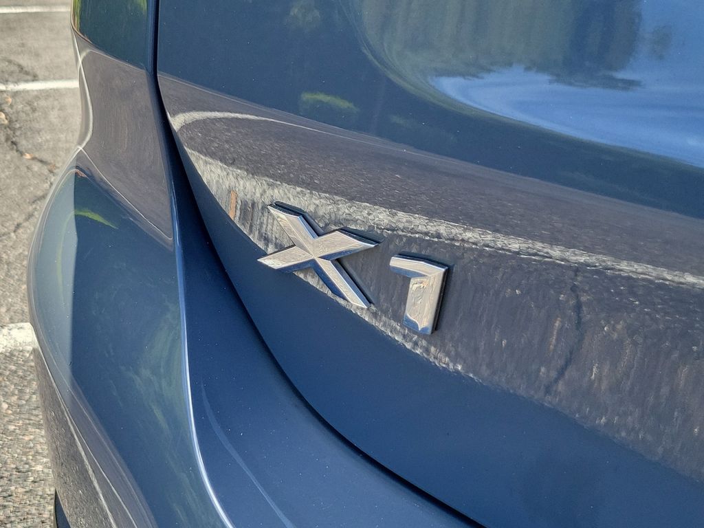 Thumbnail: 2021 BMW X1 - 17