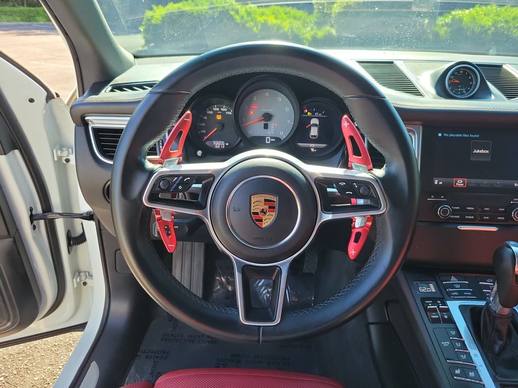 Thumbnail: 2018 Porsche Macan - 10