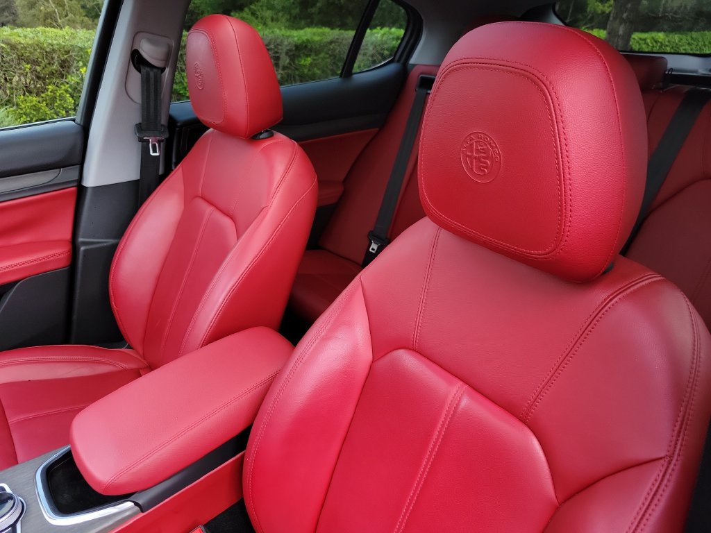 Thumbnail: 2020 Alfa Romeo Stelvio - 8