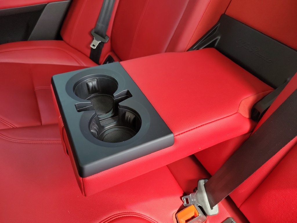 Thumbnail: 2020 Alfa Romeo Stelvio - 28