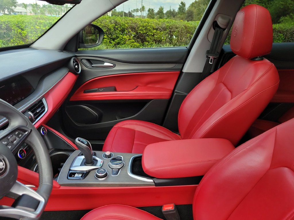 Thumbnail: 2020 Alfa Romeo Stelvio - 9