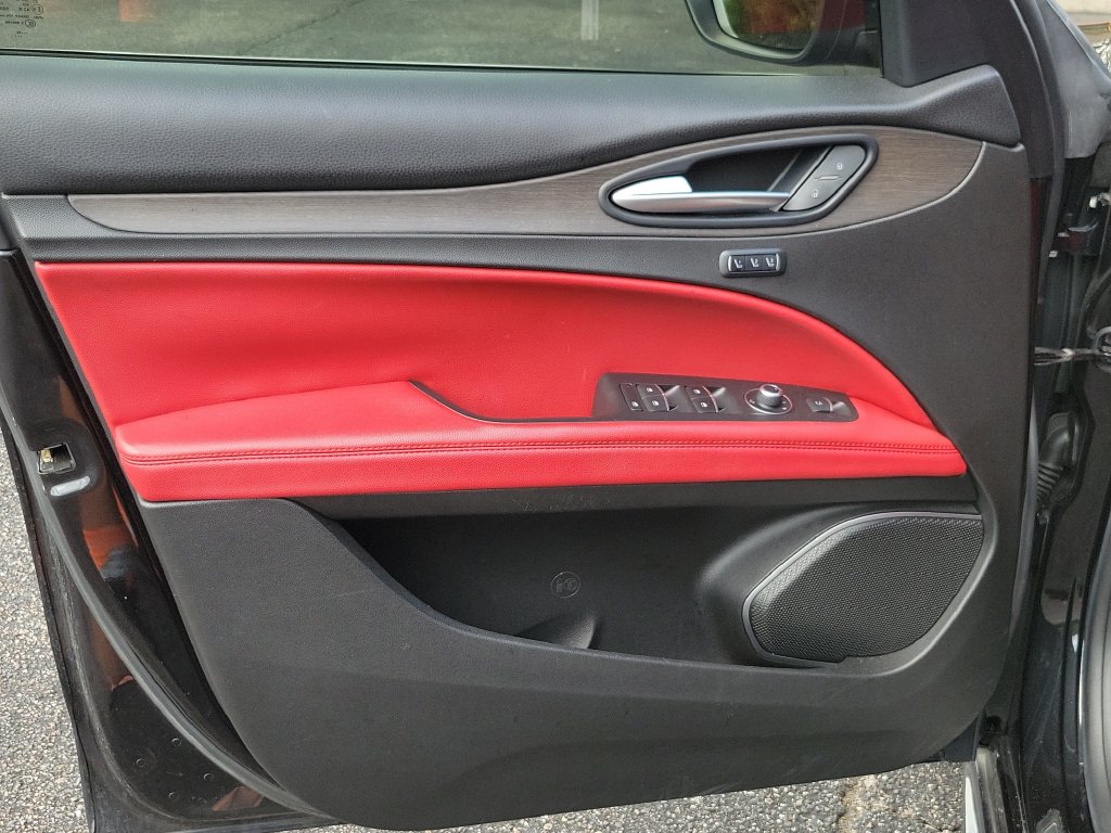 Thumbnail: 2020 Alfa Romeo Stelvio - 30