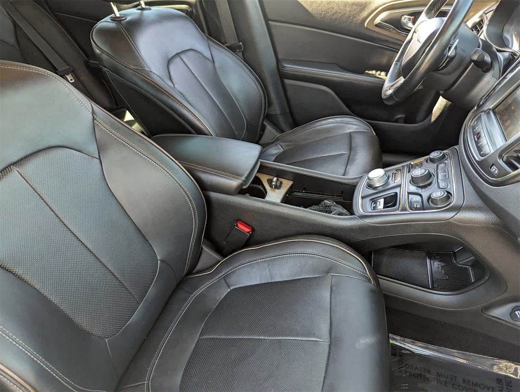 Thumbnail: 2015 Chrysler 200 - 8