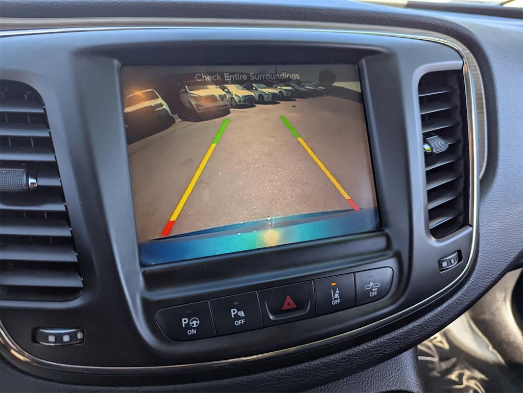 Thumbnail: 2015 Chrysler 200 - 29