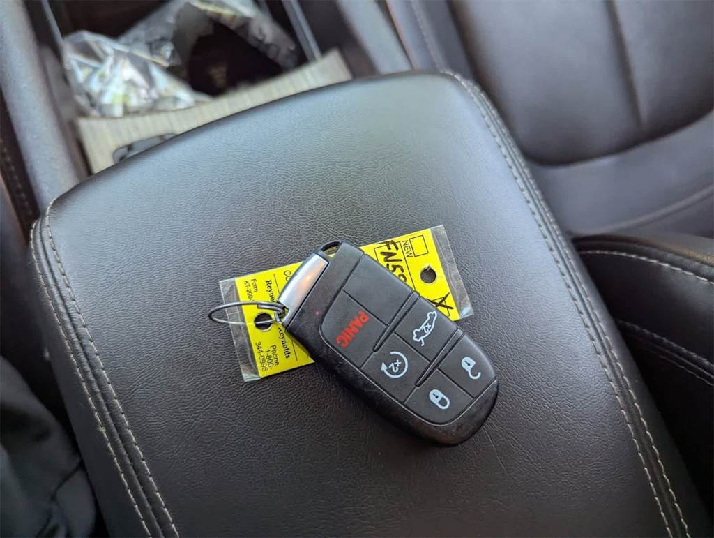 Thumbnail: 2015 Chrysler 200 - 14