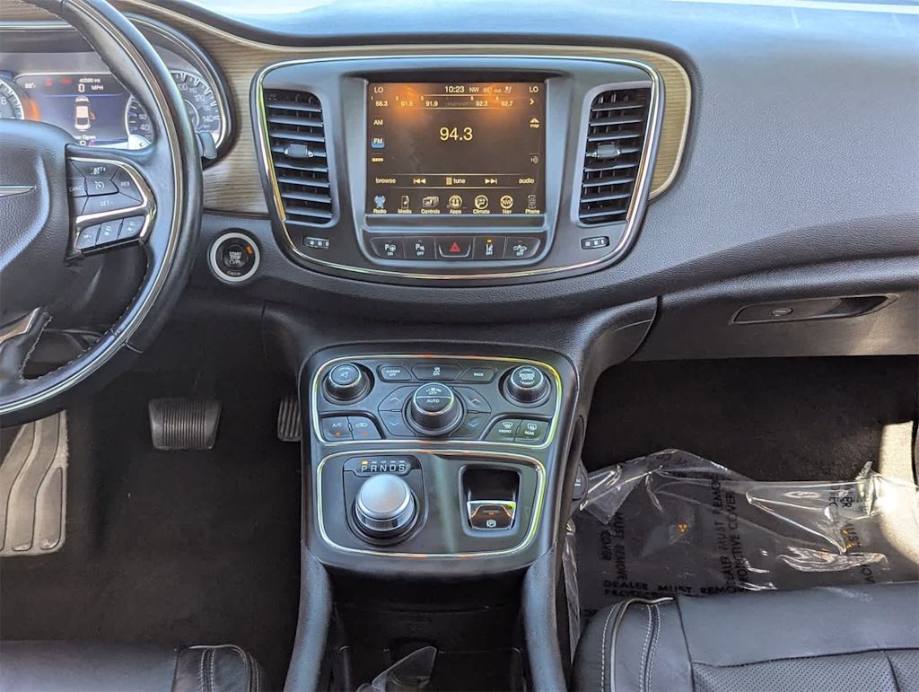 Thumbnail: 2015 Chrysler 200 - 12