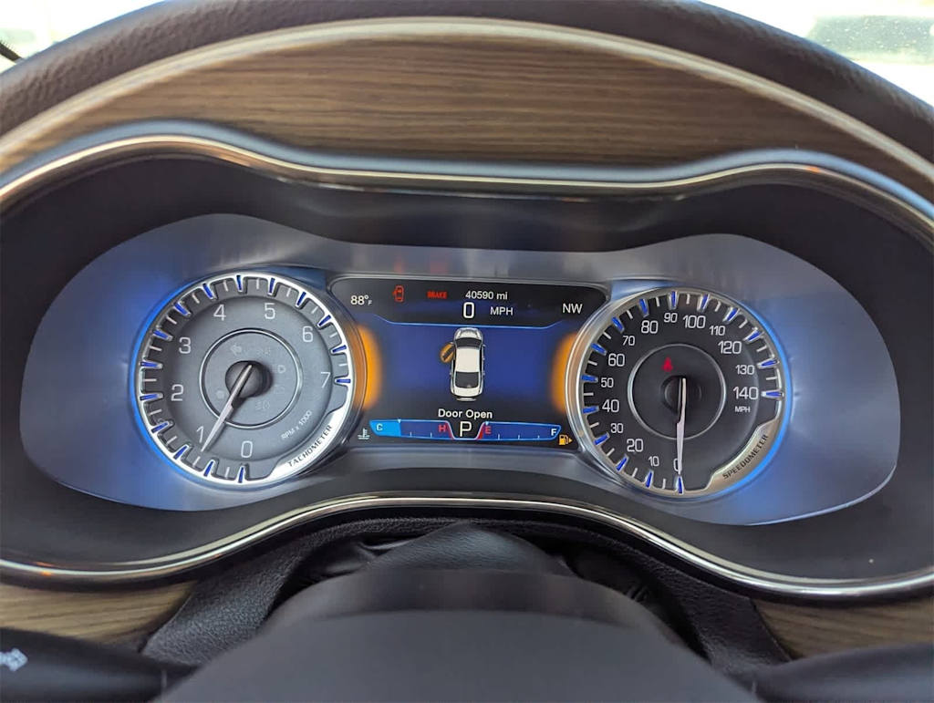 Thumbnail: 2015 Chrysler 200 - 13