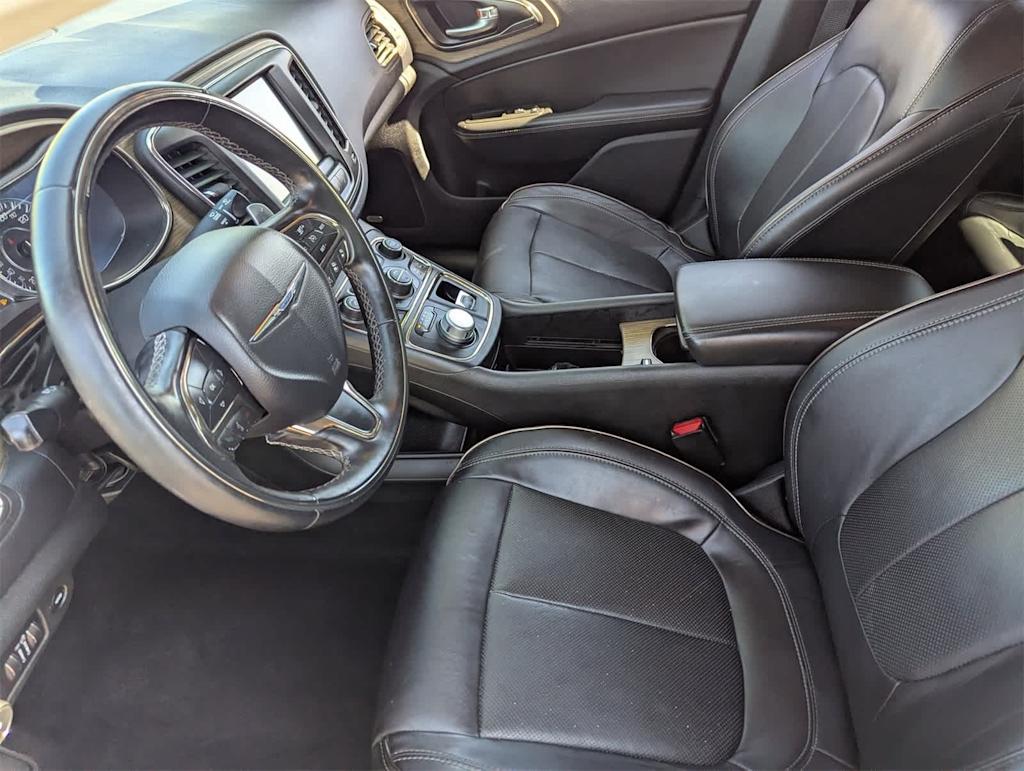 Thumbnail: 2015 Chrysler 200 - 25