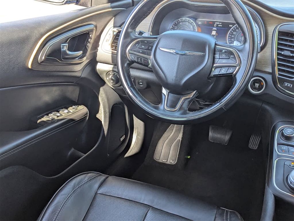 Thumbnail: 2015 Chrysler 200 - 10