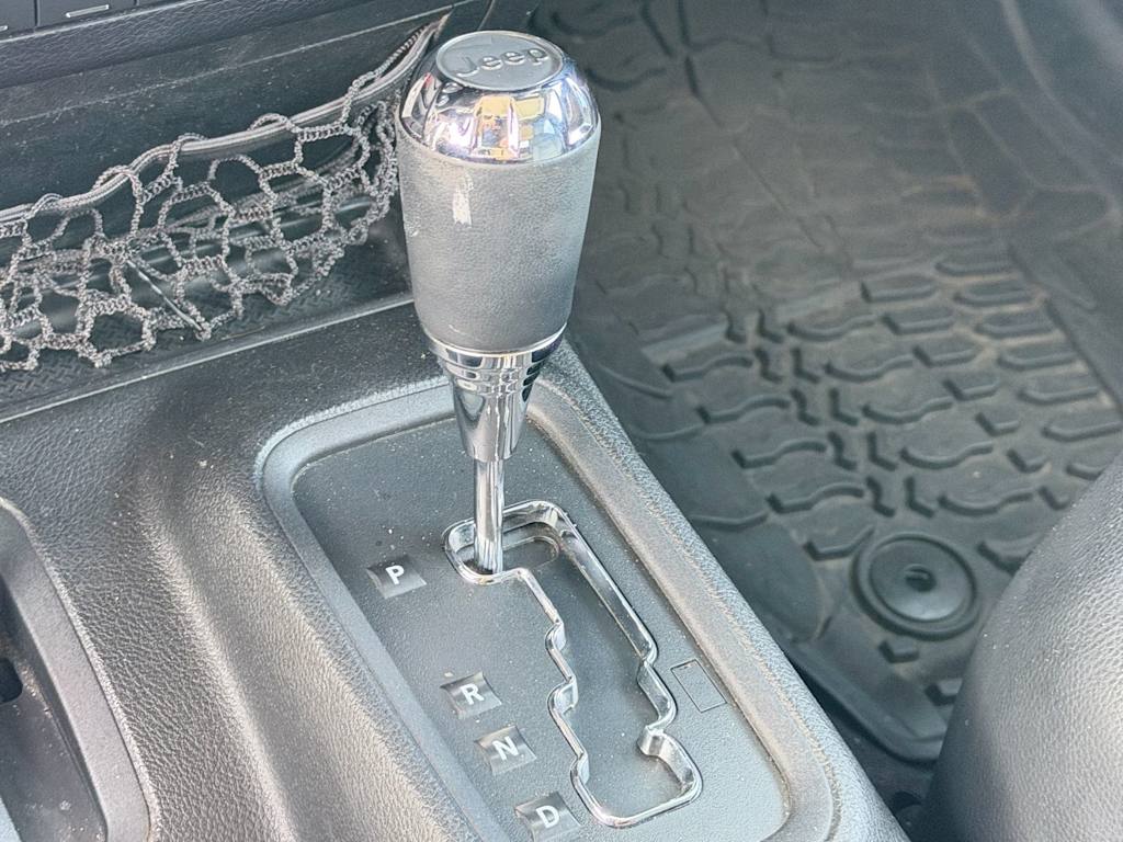 Thumbnail: 2013 Jeep Wrangler - 15